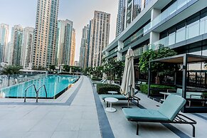 One Lux Stay Grande Signature Residences