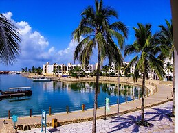 Coastal Living With Marina Views