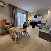 Chic 1-bedroom With Pool View
