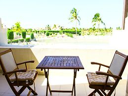 Lagoon View Apartment With Terrace