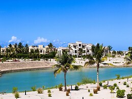 Lagoon View Apartment With Terrace