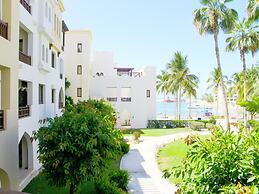 Marina Breeze 2-bedroom Retreat