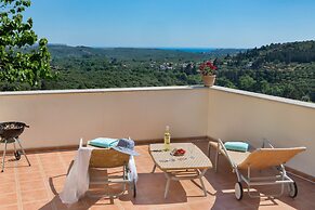 Villa Erontas Mini Pool and Heated Jacuzzi
