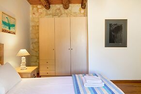 Villa Erontas Mini Pool and Heated Jacuzzi