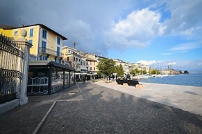 Romantic Benaco Sal - App 01
