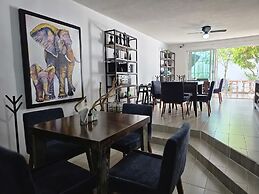 Venator House Boutique 113