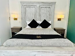 Venator House Boutique 113