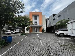 OYO 94442 Jebres Inn