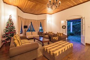 Iona Bungalow by Lalan Leisure