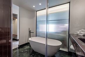 L'Avventura Suites