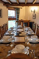 The Threshing Barn-Stunning 5 BD Retreat