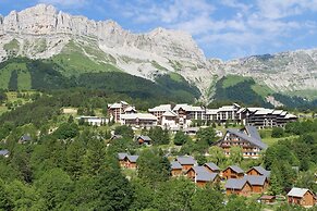Alpine Escape Near Slopes
