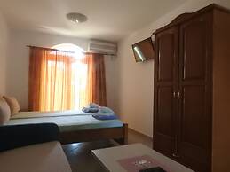 Luna Apartments