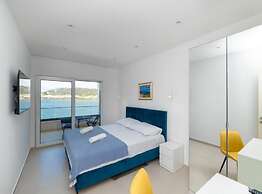 Luxury Villa Navis