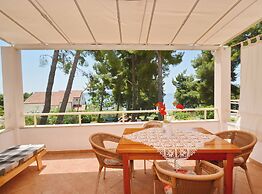 Seafront Apartments Deveron
