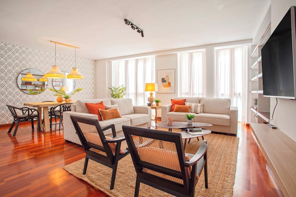Genteel Home Uncibay