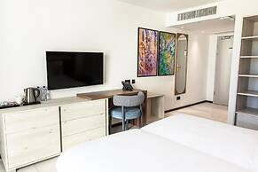 CA Sand Dune Hotel