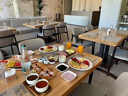 Asters Hotel