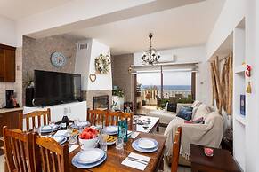 Villa Beach Heaven in Pomos