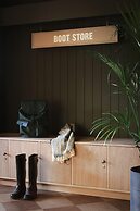 THE  HIDE