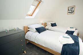 2br-central-15minwalktobeach-freeparking-wifi