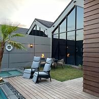 cottage chalet
