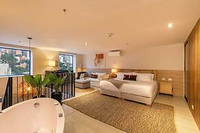 Landmark Hotel