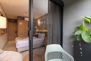 Landmark Hotel