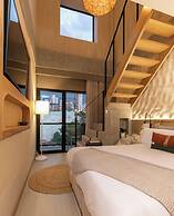 Landmark Hotel