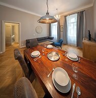 1 Bed Flat - Sleeps 5 - Parking - Wifi