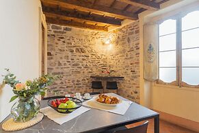 Antiche Mura by Rent all Como