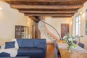 Antiche Mura by Rent all Como