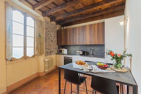 Antiche Mura by Rent all Como