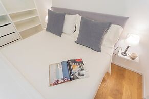 A Step From the Lake Apartment by Rent all Como
