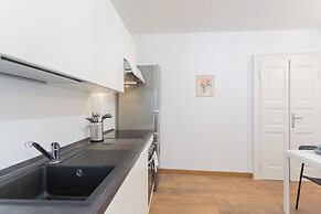 Da Pia in Historycal Como City Centre by Rent all Como