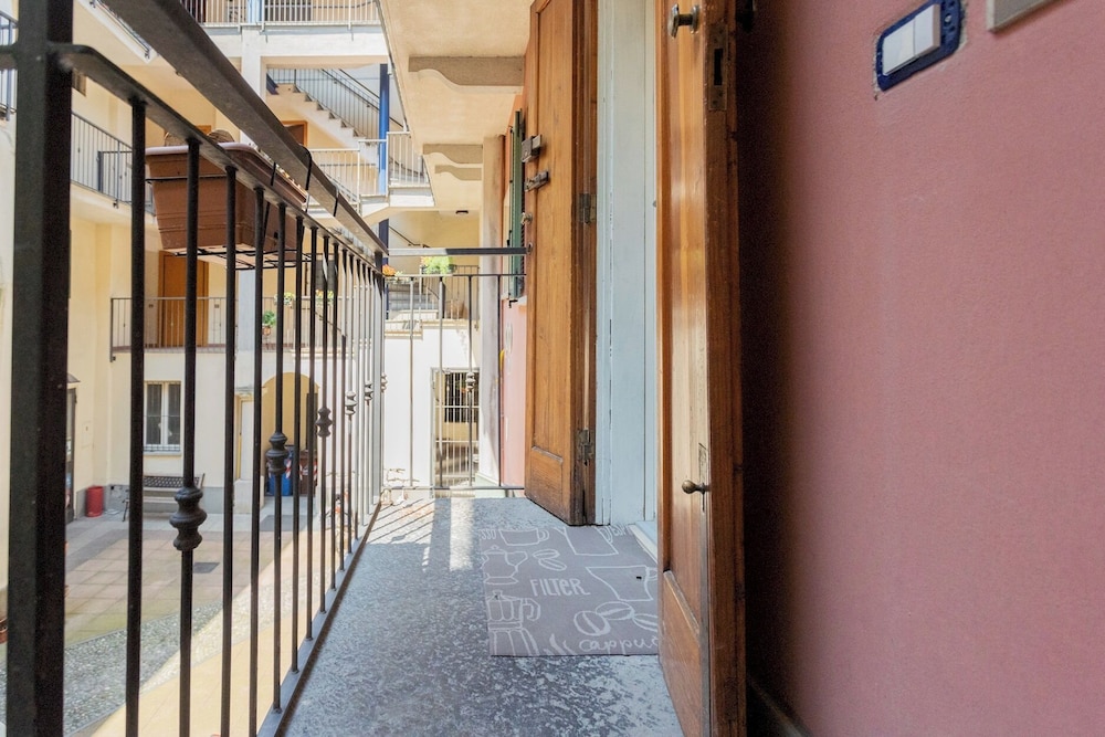 Da Pia in Historycal Como City Centre by Rent all Como