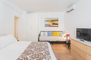 Da Pia in Historycal Como City Centre by Rent all Como