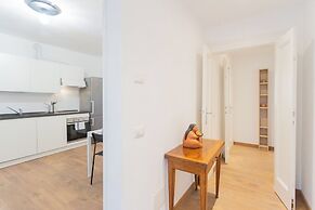 Da Pia in Historycal Como City Centre by Rent all Como