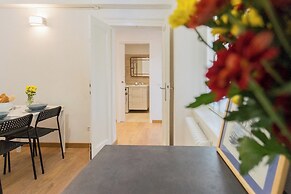 Da Pia in Historycal Como City Centre by Rent all Como