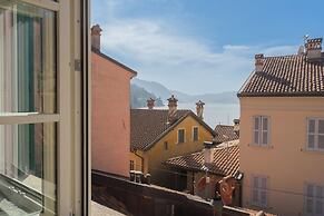 Emily's Holiday House - Authentic Lake Como by Rent all Como