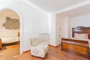 Emily's Holiday House - Authentic Lake Como by Rent all Como