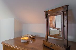 Emily's Holiday House - Authentic Lake Como by Rent all Como