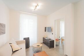 Enchanted Como Lake - City Apartment by Rent all Como