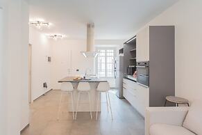 Enchanted Como Lake - City Apartment by Rent all Como