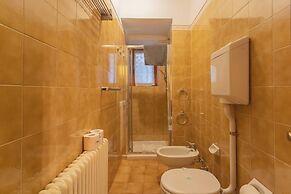 Front Lake Apartment With Private Funicular by Rent all Como