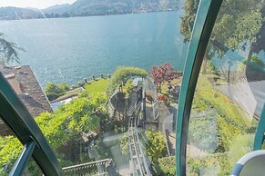 Front Lake Apartment With Private Funicular by Rent all Como