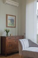 Garibaldi's Balcony by Rent all Como