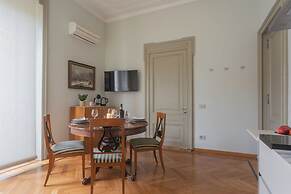 Garibaldi's Balcony by Rent all Como