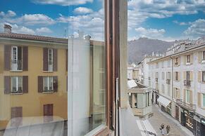Garibaldi's Balcony by Rent all Como