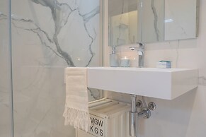 Garibaldi's Balcony by Rent all Como